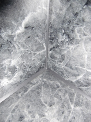 Küchen und Arbeitsplatten