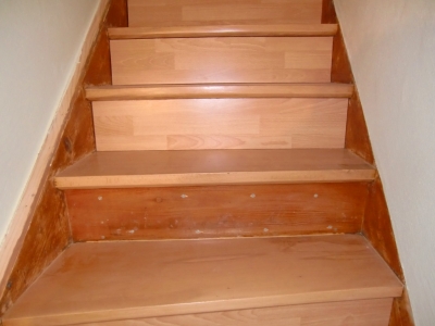 Treppen und Hadläufe